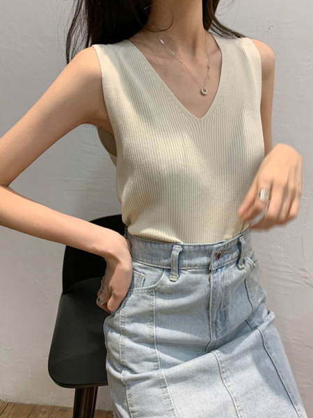 Top de damă model nou cu decolteu în V