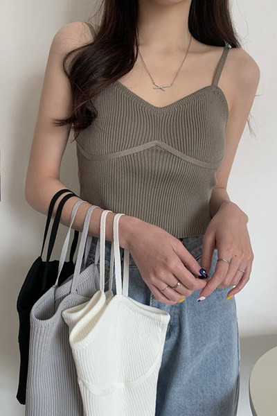 Maieu de damă din catifea cu decolteu spitz în mai multe culori