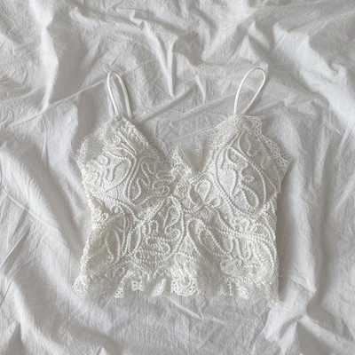 Μοντέρνη γυναικεία αμάνικι μπλούζα με κοντό ντεκολτέ - λευκό και μαύρο χρώμα