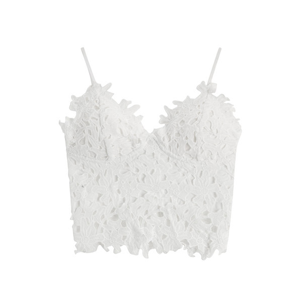 Trumpai prigludusi nėriniuota krūtinė