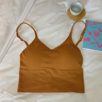 Maieu curat zilnic, cu bretele subțiri