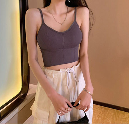 Maieu curat zilnic, cu bretele subțiri