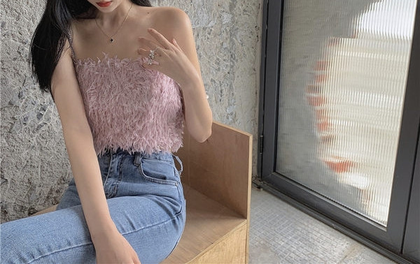 Maieu modern de damă cu franjuri și bretele subțiri