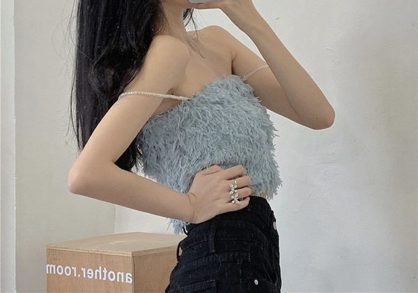 Maieu modern de damă cu franjuri și bretele subțiri