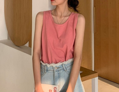 Top de damă model simplu cu decolteu în formă de O