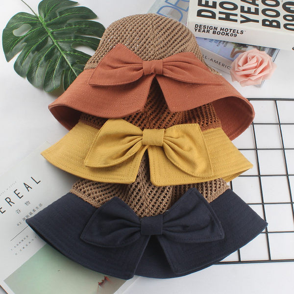 Pălărie de paie pentru femei cu panglică