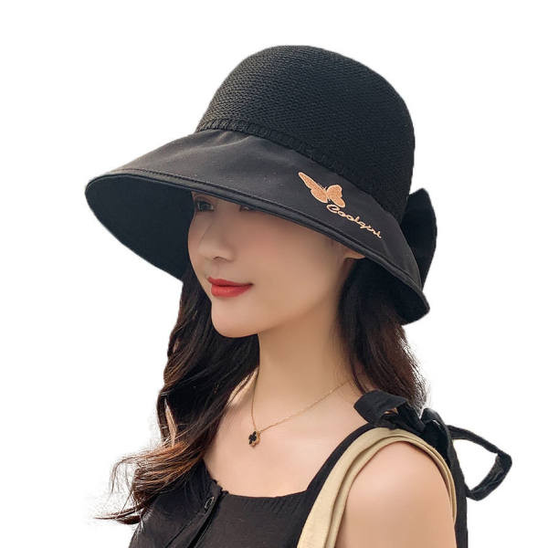 Ženska ljetna kapa sa šilterom i trakom