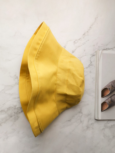 Γυναικείο καπέλο με περιφέρεια