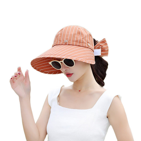 Pălărie de plajă cu protecție solară în dungi de vară