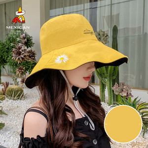 Pălărie de pescuit de damă modernă cu broderie - două modele