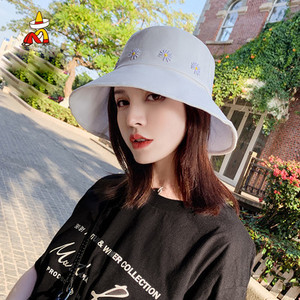 Pălărie de pescuit de damă modernă cu broderie - două modele