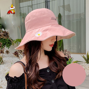 Pălărie de pescuit de damă modernă cu broderie - două modele