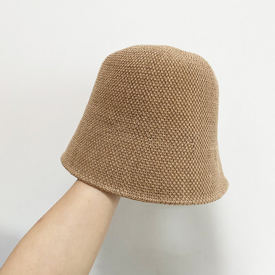 Pălărie modernă pentru femei - un model curat