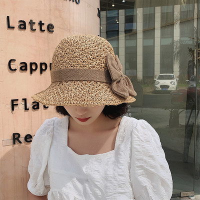 Palarie de dama tricotata cu panglica maro