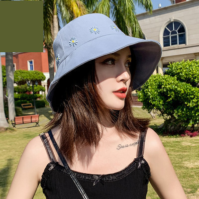 Palarie de dama cu franjuri si broderie de flori