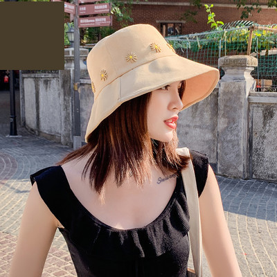 Palarie de dama cu franjuri si broderie de flori