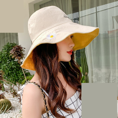 Palarie de dama cu franjuri si broderie de flori