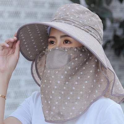 Ležerna ženska kapa sa resama i šal u više boja