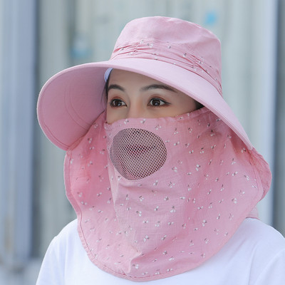 Ležerna ženska kapa sa resama i šal u više boja