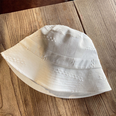 Καθημερινό γυναικείο καπέλο σε τρία χρώματα