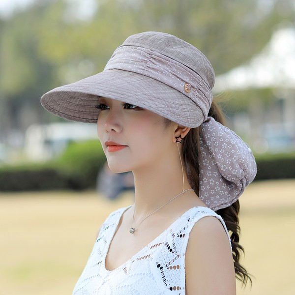 Μοντέρνο γυναικείο καπέλο με γείσο και κασκόλ - κατάλληλο για το καλοκαίρι