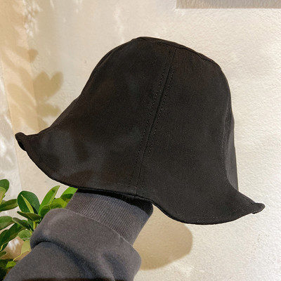 Γυναικείο καπέλο απλό μοντέλο σε διαφορετικά χρώματα