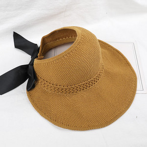 Pălărie de damă modernă cu panglică și franjuri - mai multe modele