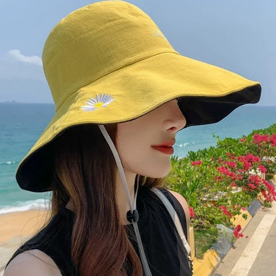 Γυναικείο υφασμάτινο καπέλο με κέντημα