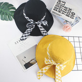 Γυναικείο υφασμάτινο καπέλο με καρό κορδέλα