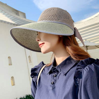 Ψάθινο καπέλο με φαρδύ περιφέρια