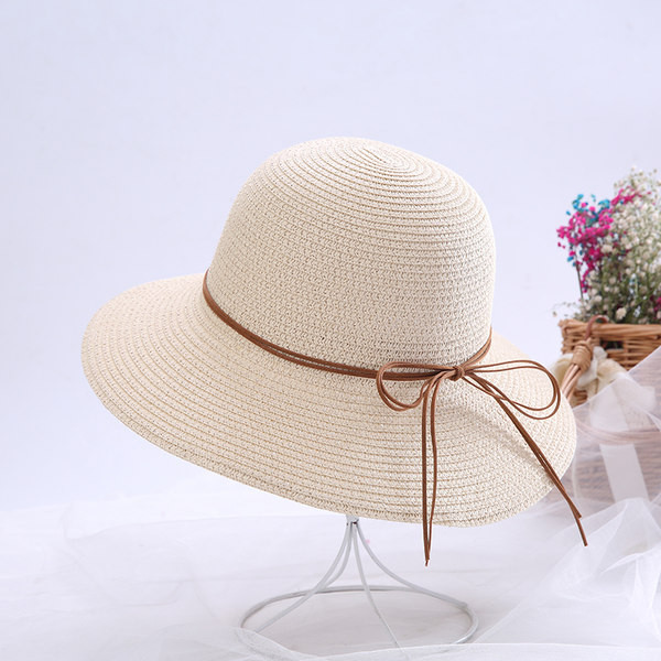 Pălărie casual de paie pentru femei cu panglică