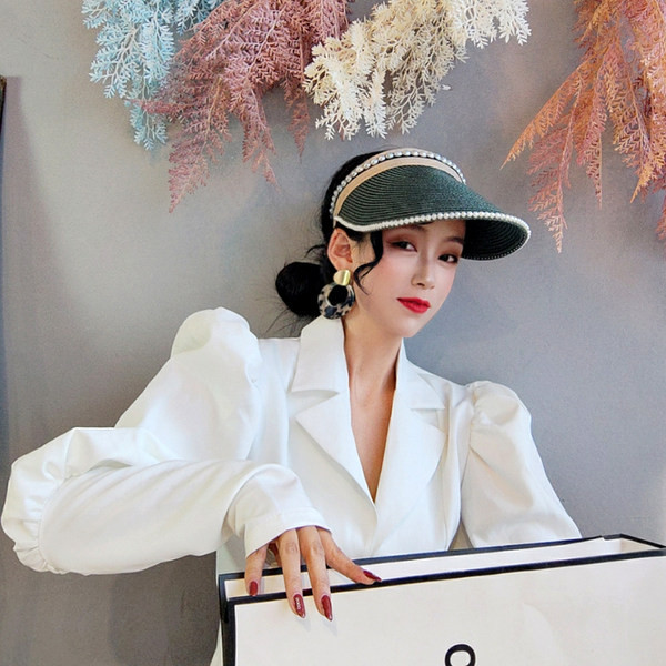 Parasolar cu decor de perle