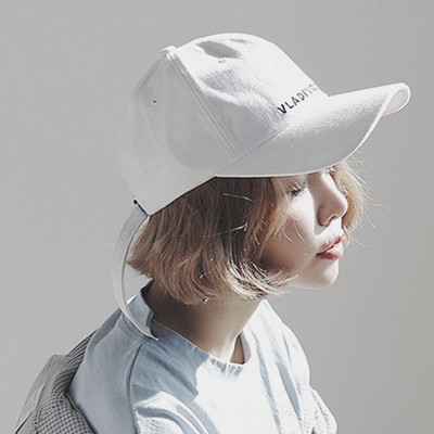 Μοντέρνο γυναικείο καπέλο με γείσο και κέντημα - διάφορα χρώματα