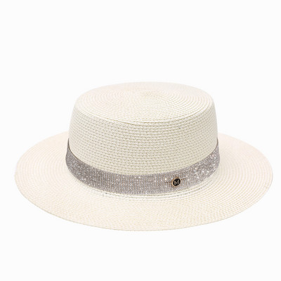 Μοντέρνο ψάθινο καπέλο διακοσμημένο με διακοσμητικές πέτρες