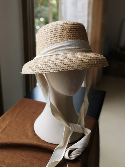 Γυναικείο ψάθινο καπέλο σε δύο χρώματα