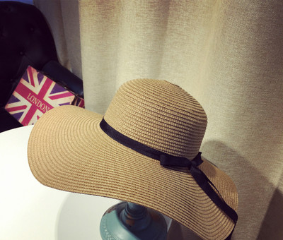 Γυναικείο αντηλιακό ψάθινο καπέλο με κορδέλα