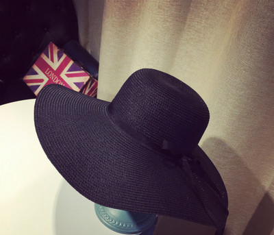 Γυναικείο αντηλιακό ψάθινο καπέλο με κορδέλα