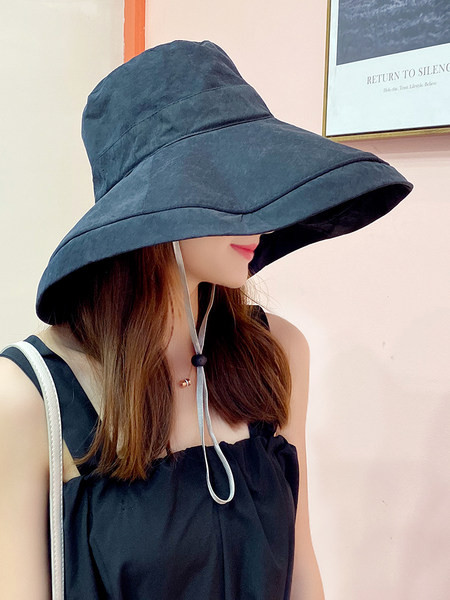 Palarie moderna de dama cu franjuri