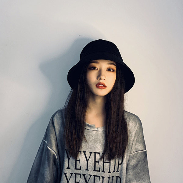 Palarie dama model nou cu periferie