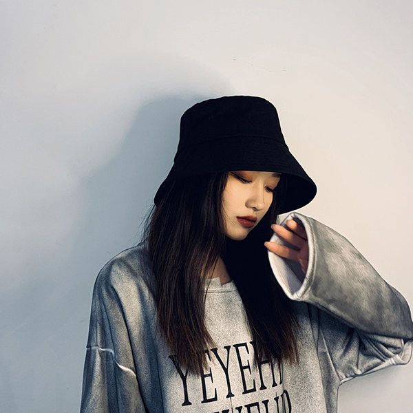 Palarie dama model nou cu periferie