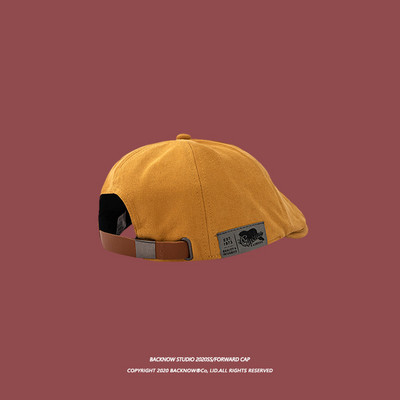 Καπέλο casual με έμβλημα τύπου μπερέ