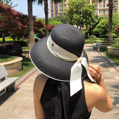 Κομψό γυναικείο καπέλο με περιθώριο και κορδέλα