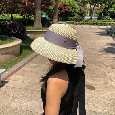 Κομψό γυναικείο καπέλο με περιθώριο και κορδέλα