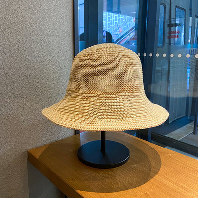 Πλεκτό γυναικείο καπέλο 