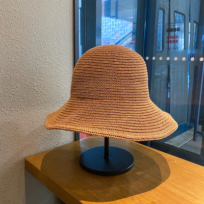 Πλεκτό γυναικείο καπέλο 