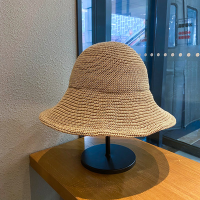 Πλεκτό γυναικείο καπέλο 