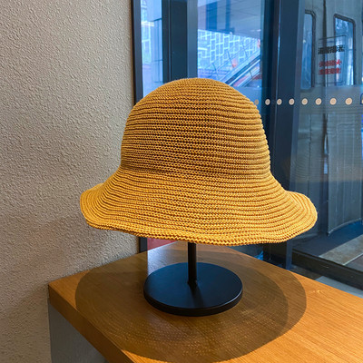 Πλεκτό γυναικείο καπέλο 