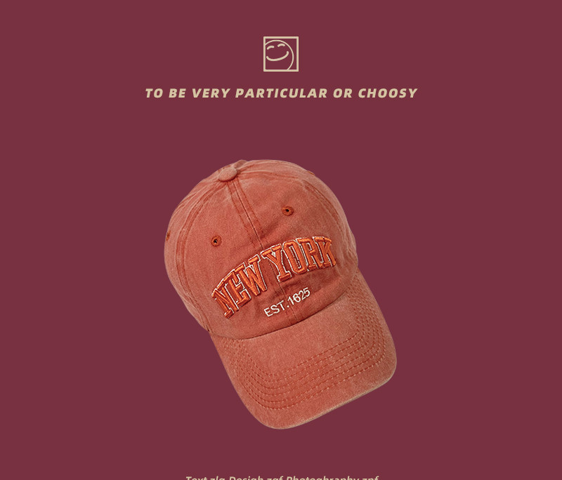 Γυναικείο καπέλο με γείσο και επιγραφή