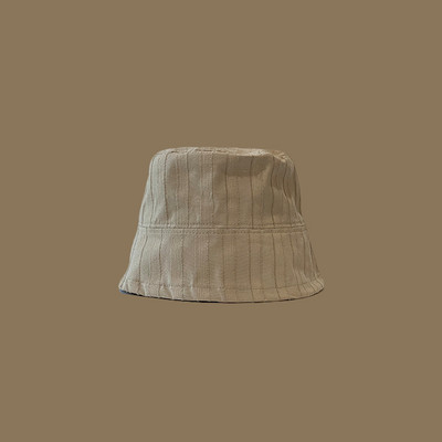 Μονόχρωμο γυναικείο καπέλο 