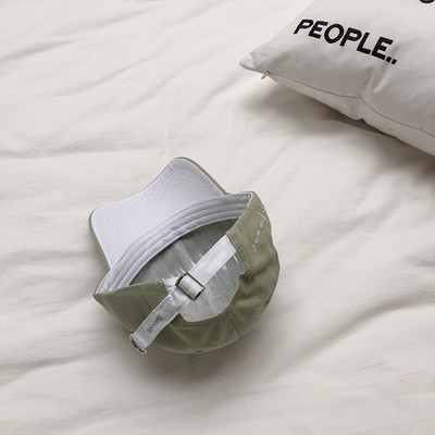 Ρυθμιζόμενο υφασμάτινο καπέλο με γείσο και κέντημα